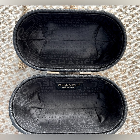 CHANEL Heart Lock Wicker Bag Cruise 2004/2005 ♥️ - Picture 9 of 16